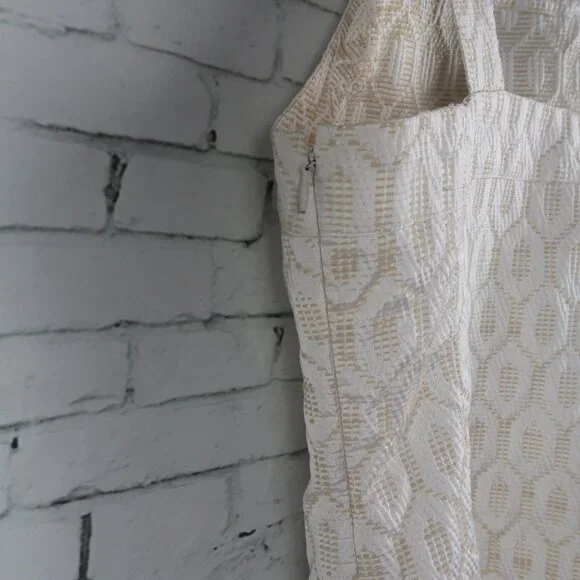 BANANA REPUBLIC TAN & WHITE DESIGN SLEEVELESS HIGH NECK TOP SIZE 6 - Picture 5 of 8